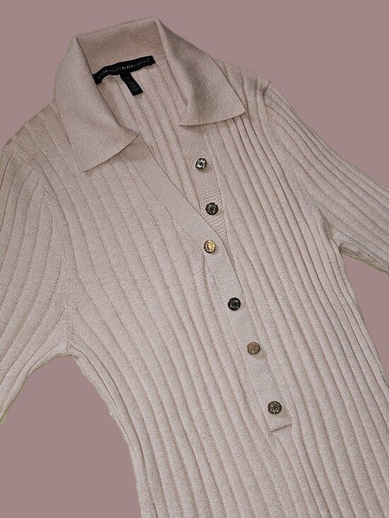 White House Black Market Sweaters - WHBM SOFT PINK RIBBED SHORT SLEEVED SWEATER WITH SILVER BUTTONS SZ XS